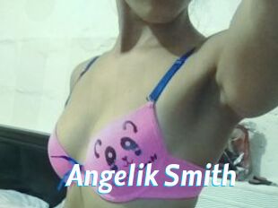 Angelik_Smith