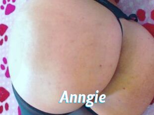 Anngie_