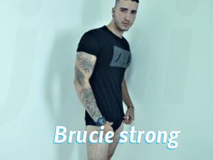 Brucie_strong