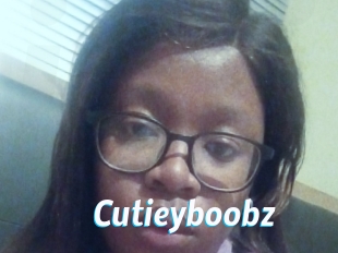 Cutieyboobz