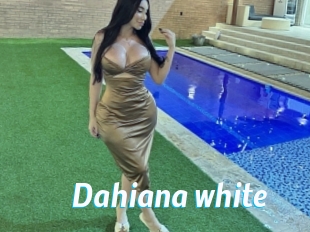 Dahiana_white