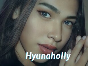 Hyunaholly