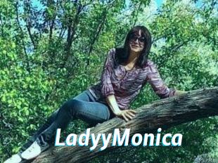 LadyyMonica