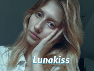 Lunakiss