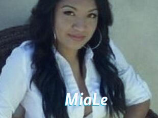 Mia_Le