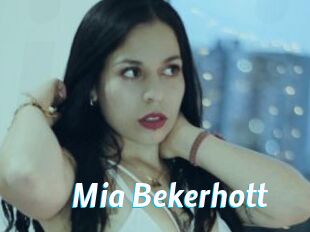 Mia_Bekerhott