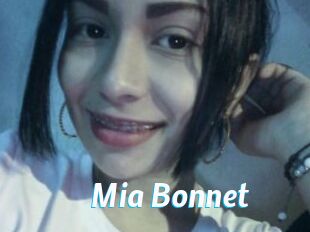 Mia_Bonnet