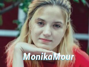 MonikaMour