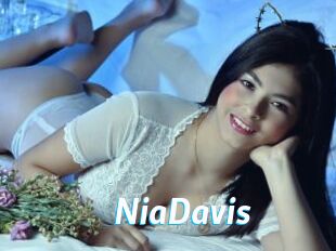 NiaDavis