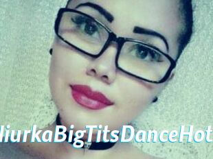NiurkaBigTitsDanceHot