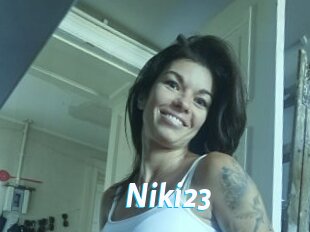 Niki23