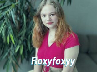 Roxyfoxyy