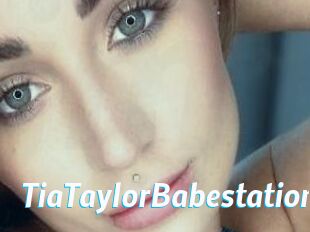 TiaTaylorBabestation